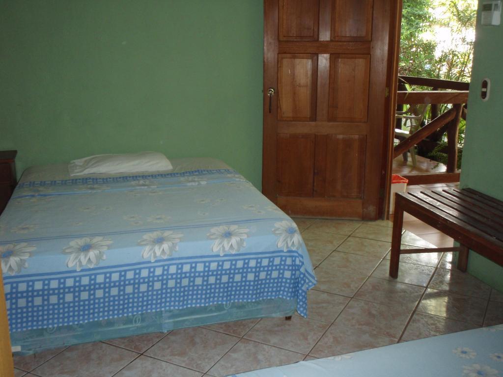 Guest House Posada Ixchel El Remate Exterior foto